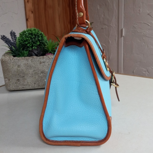 Dooney & Bourke, Medium, Carpet Bag Collection. - Picture 5 of 10